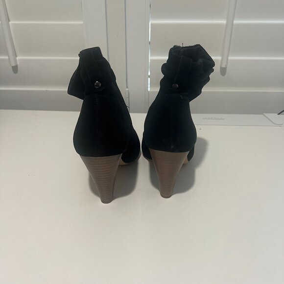 Bleeker & Bond Black Booties - Size 7.5 - EUC - Picture 6 of 10